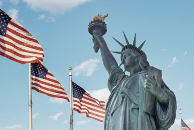 别被&ldquo;无排期&rdquo;骗了！揭开EB-5的隐形危机，全家绿卡名额正被暗中抢空！